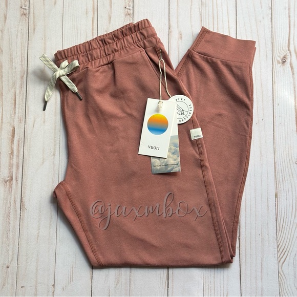 Vuori Pants - NWT Vuori Performance Jogger Tamarind Heather XS